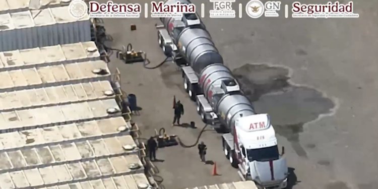 Decomisan en Tamaulipas 10 millones de litros de huachicol